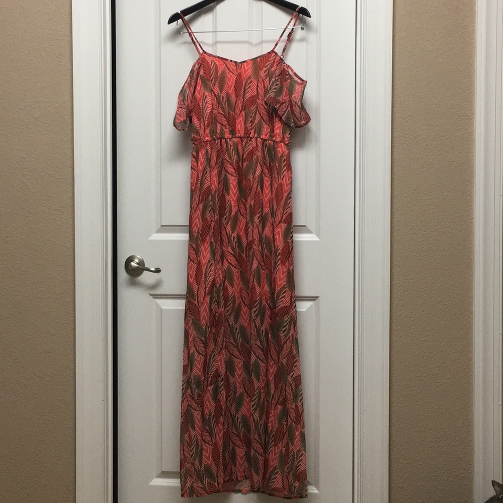 Leaf print maxi dress